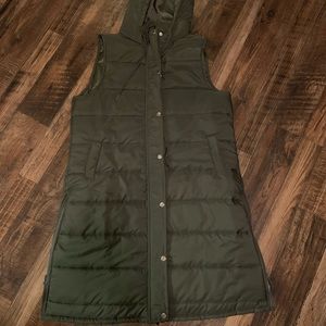 Never worn. Came with no manufacturer tag on item.